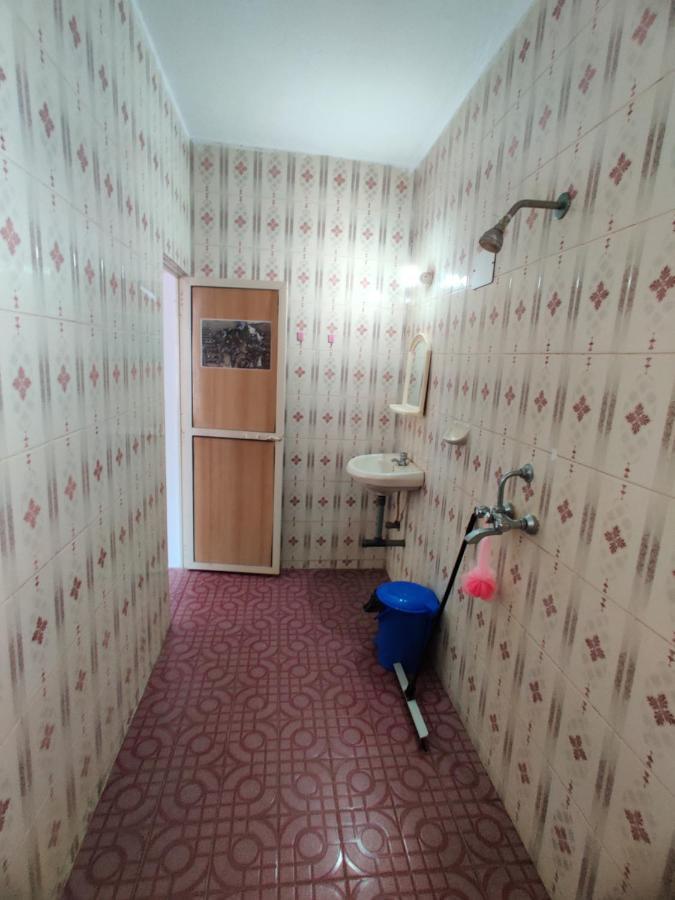 Shalom Guest Rooms Мандрем Экстерьер фото