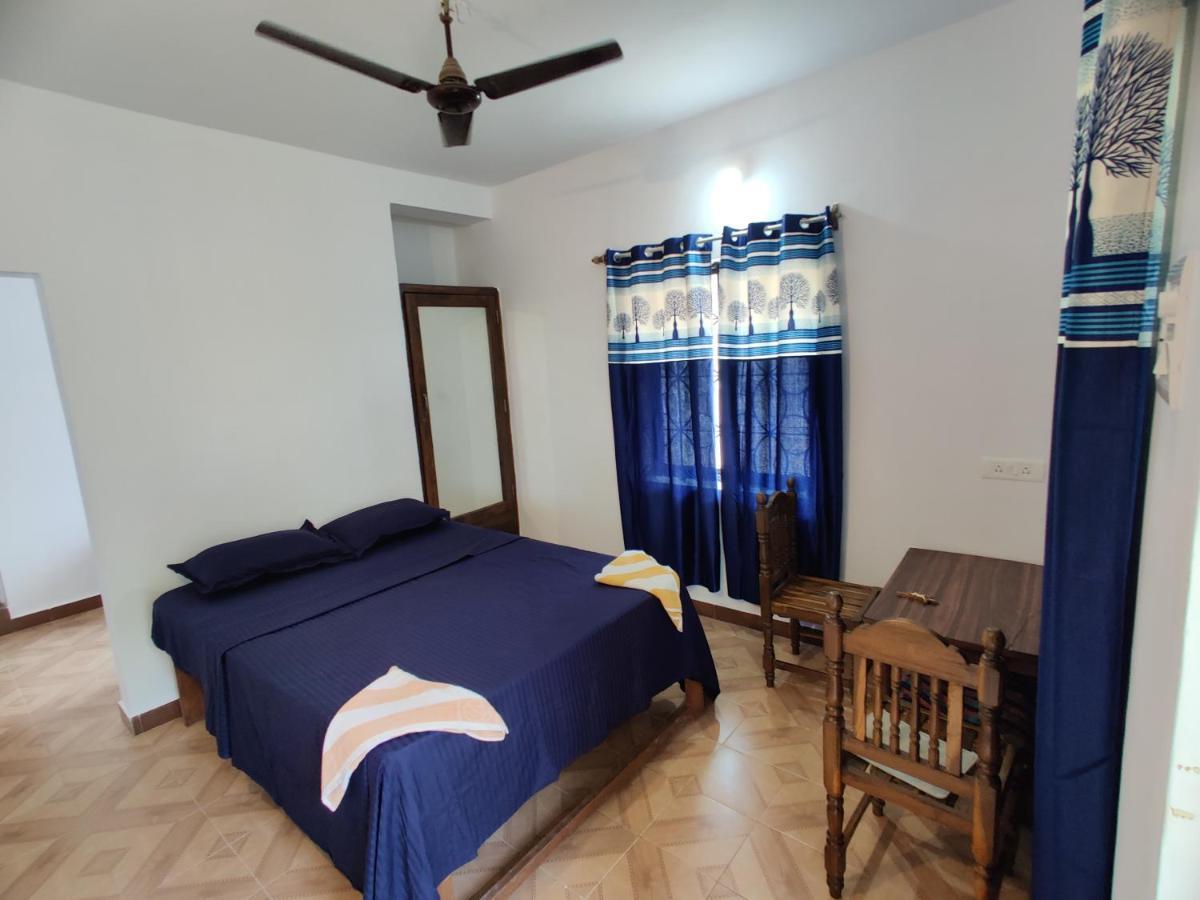 Shalom Guest Rooms Мандрем Экстерьер фото