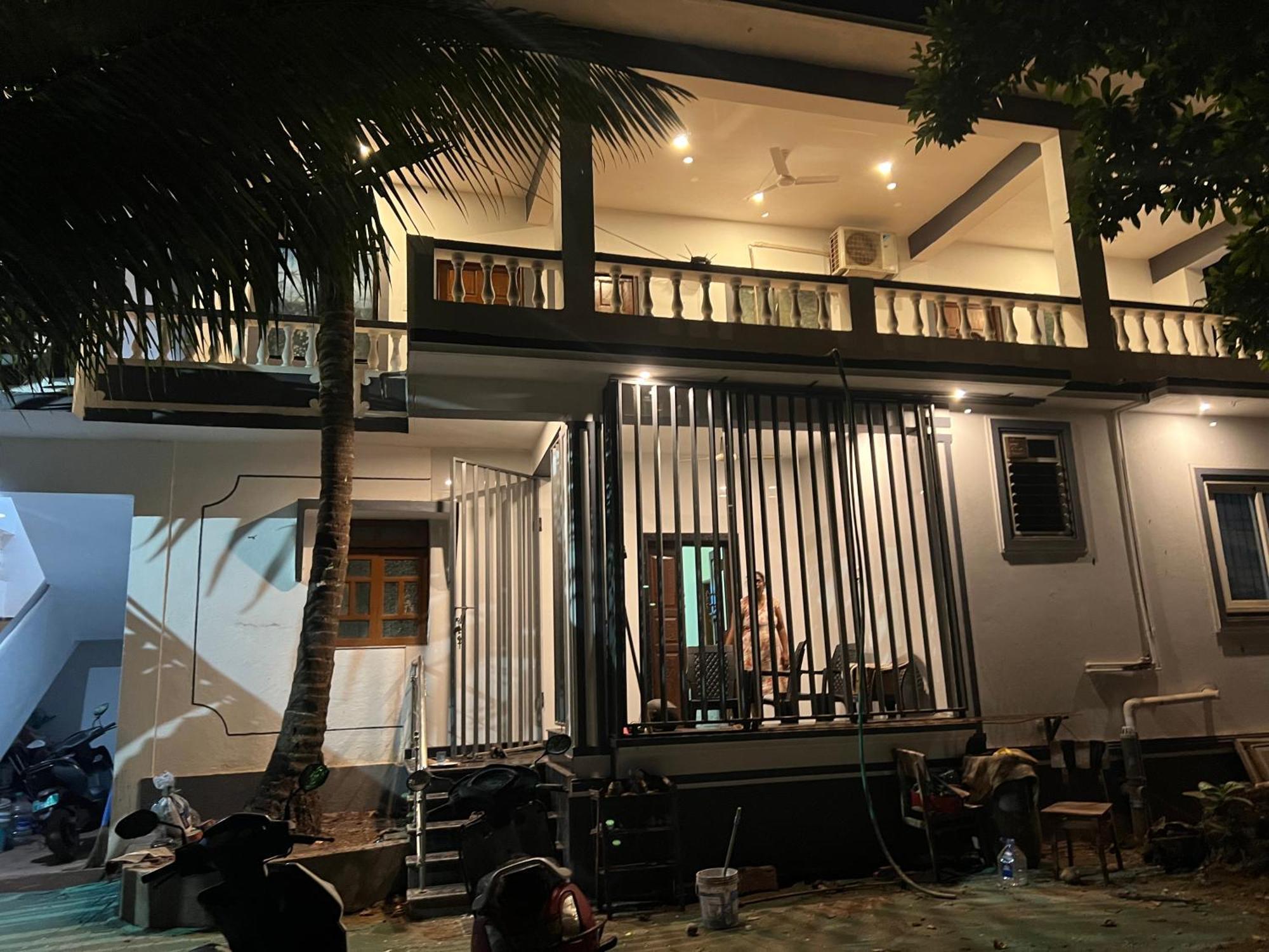 Shalom Guest Rooms Мандрем Экстерьер фото